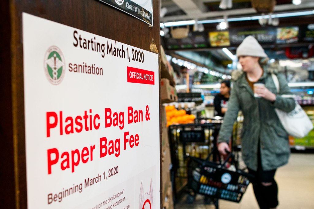 N.Y. Today: Single-Use Plastic Bags May Soon Be Banned - The New